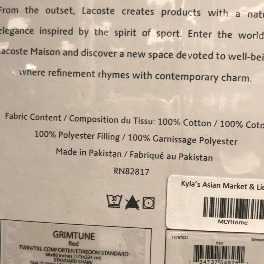 Lacoste - Picture 3 of 4